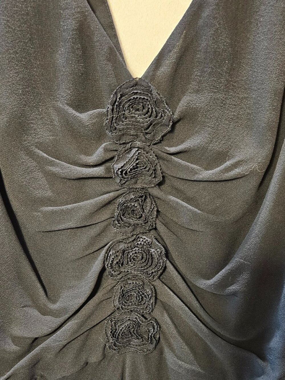 Ann Taylor Black Cocktail Dress Size 8 Rosette V Neck Tie Back Sleeveless Party